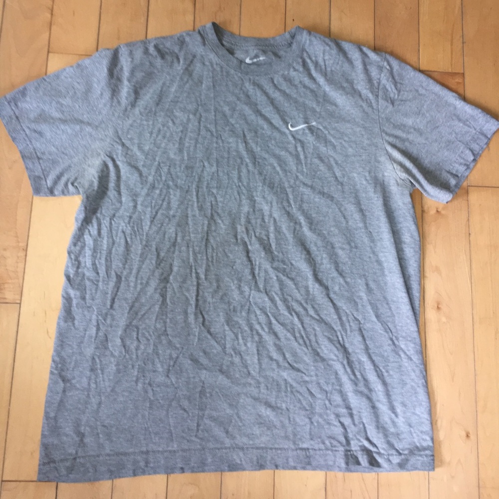 Basic Nike Tee